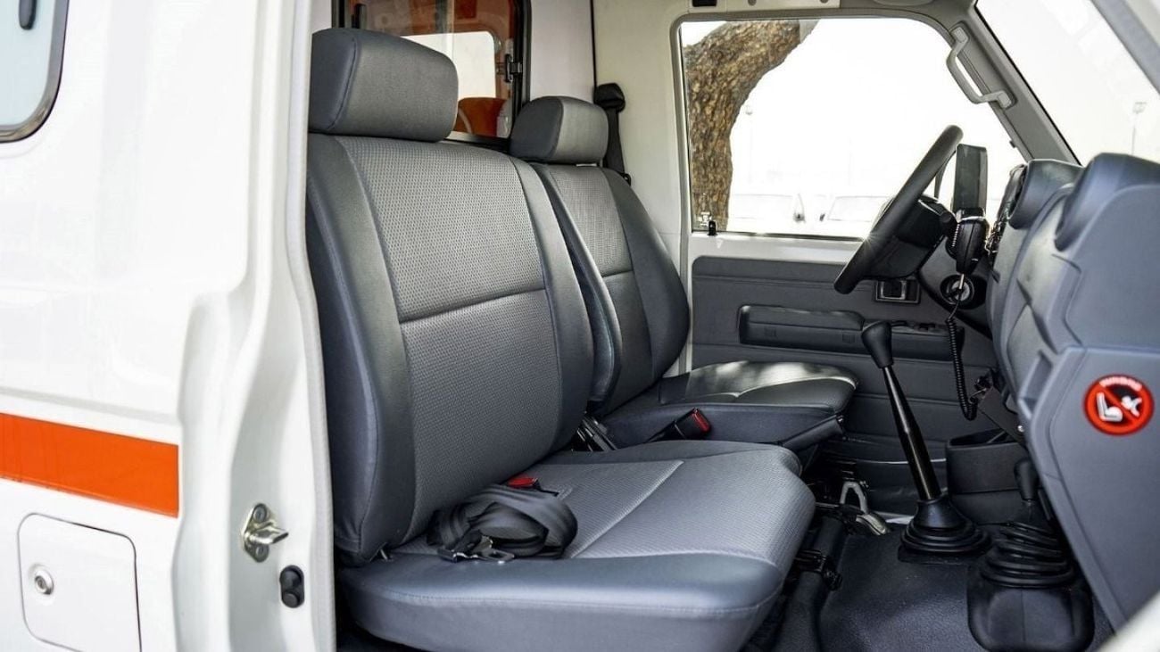 Toyota Land Cruiser 70 LC 78 HARDTOP 2.8L AT AMBULANCE LC78 4.2D MT MY2024