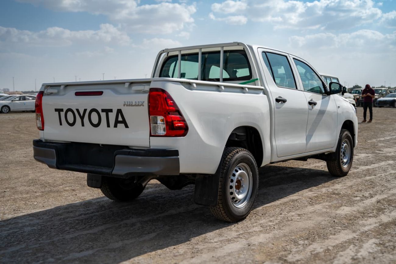 تويوتا هيلوكس 2.4GD | Manual | Diesel | Pickup Truck | Four Wheel Drive | 5 Seats | 4 Door