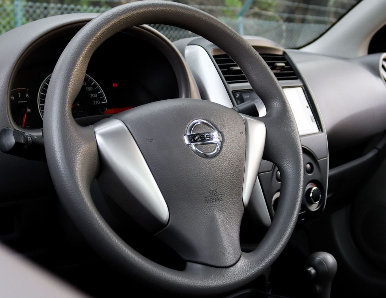Nissan Sunny SV GCC Specs - Original Paint Free Accident Excellent Condition