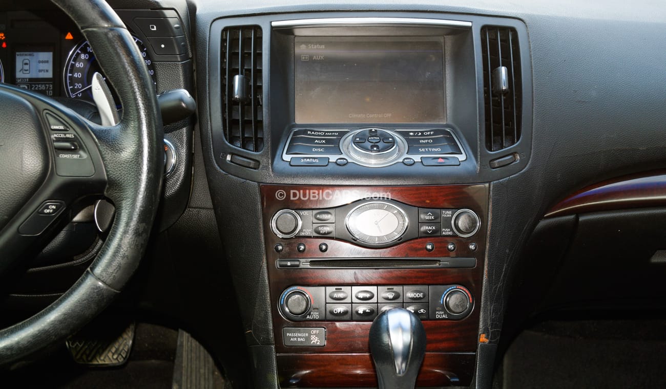 إنفينيتي G25 موديل 2012 لون أحمر خليجى رقم واحد فتحة جلد رنجات حساسات بدون حوادث بحالة ممتازة لاتحتاج لأى مصاريف