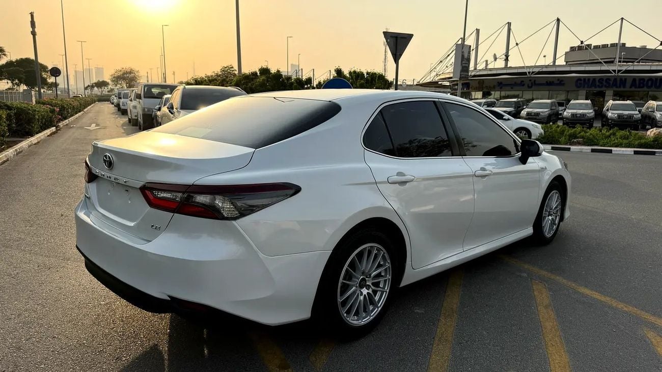 Toyota Camry LE Toyata LE Hybrid GCC specs, Free offers! Bank loan can be arranged!