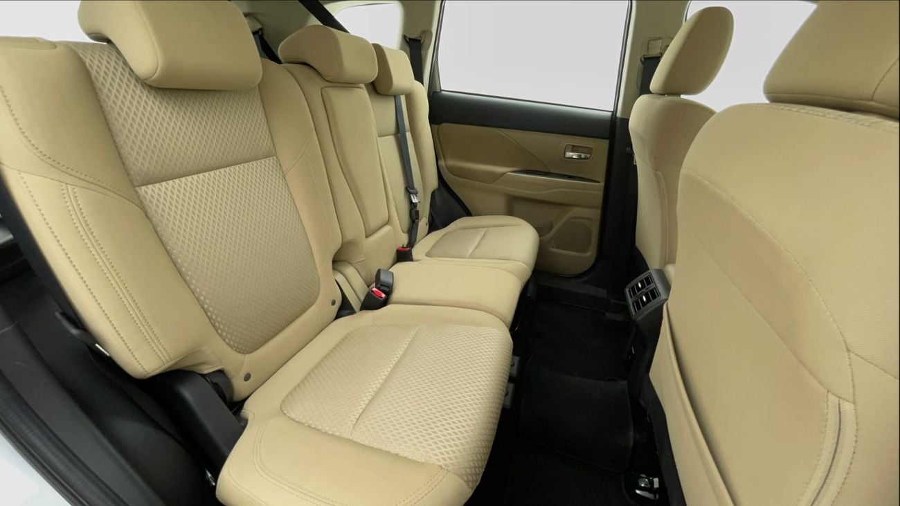 ميتسوبيشي آوتلاندر 2.4L 2023 | 0 DP | 955/Month | 30 Day Return | Service History