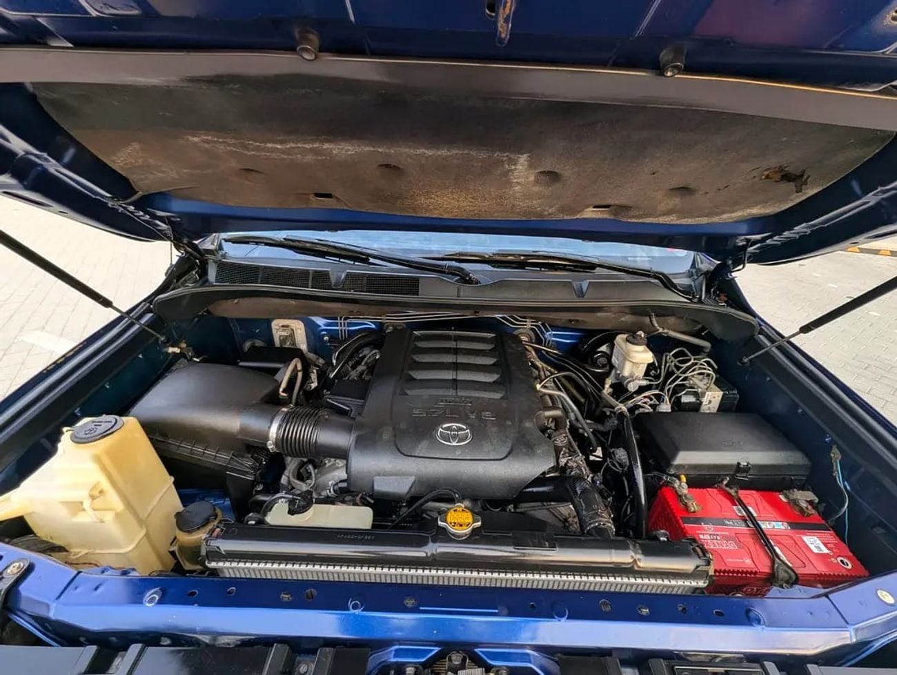 Toyota Tundra STD (NON GCC) 4WD Truck SR5 2014 - American Specs - Excellent Condition
