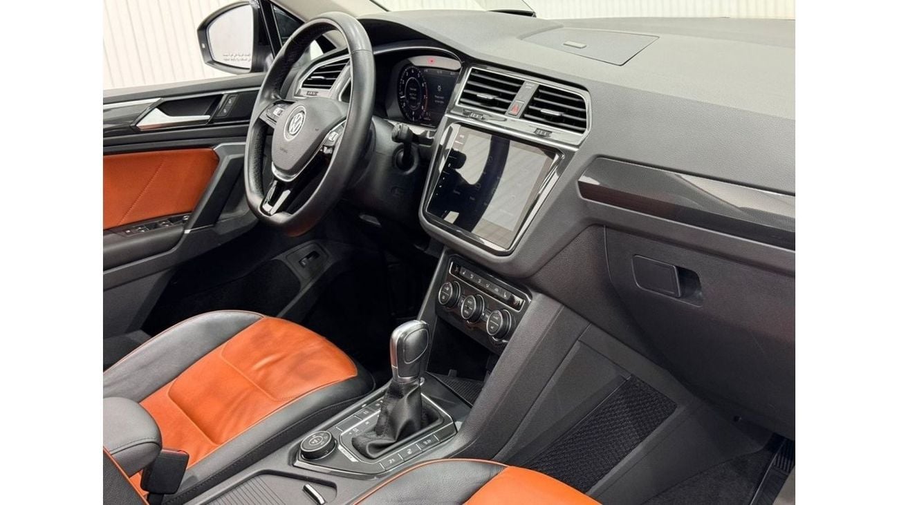 Volkswagen Tiguan 2018 Volkswagen Tiguan SEL 4MOTION, Warranty, Full Service History, Low Kms, Excellent Condition,GCC