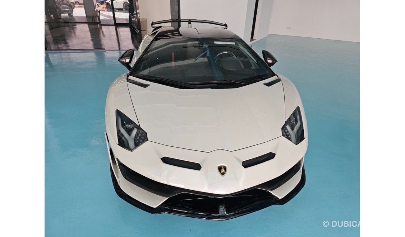 لمبرجيني أفينتادور Lamborghini Aventador LP770-4 SVJ, 2dr Coupe, 6.5L 12cyl Petrol, Automatic, All Wheel Drive