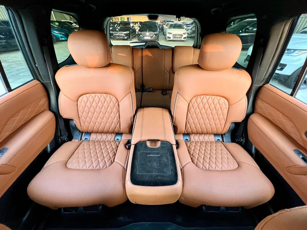 Infiniti QX80 Luxury 5.6L warranty one year bank financie available