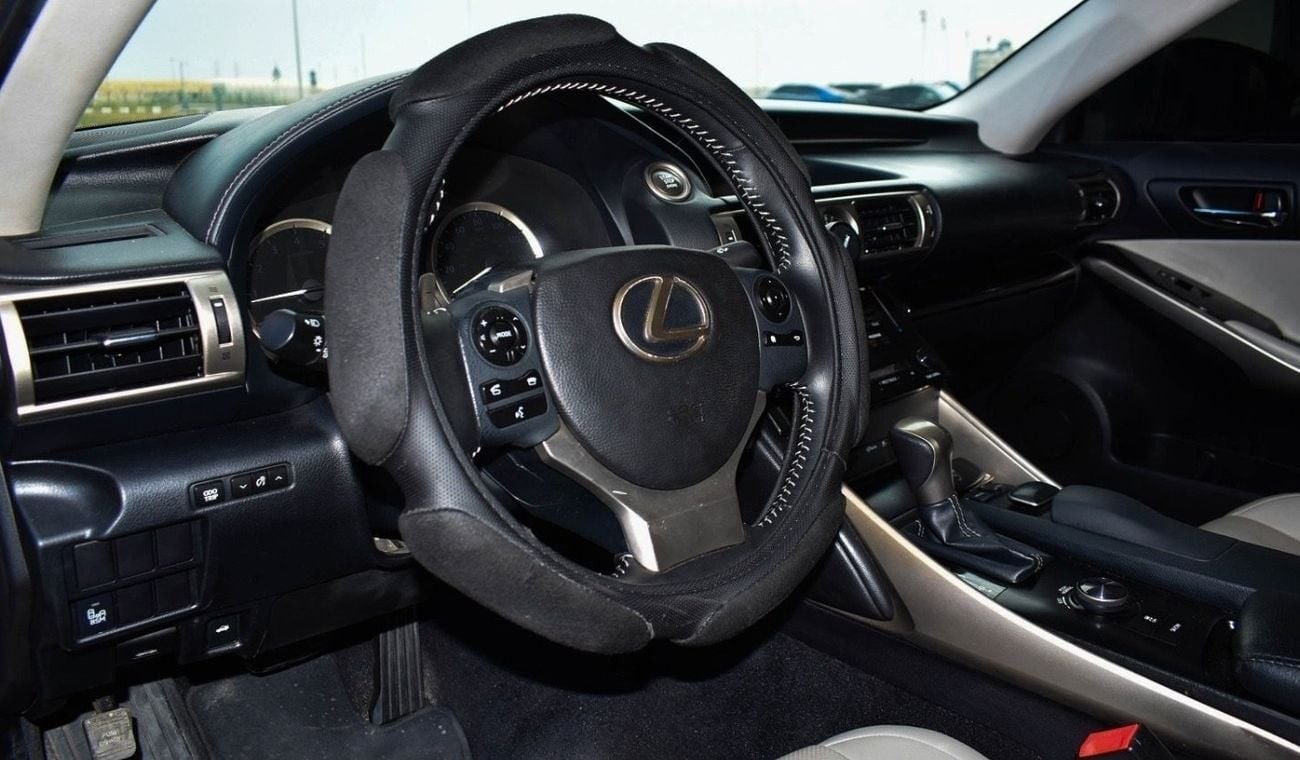 لكزس IS 250