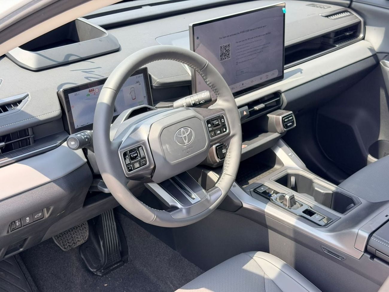 Toyota RAV4 VXR HEV 2.5L Hybrid Flagship AWD | Chinese Specifications | Brand New 0KM | Export Ready