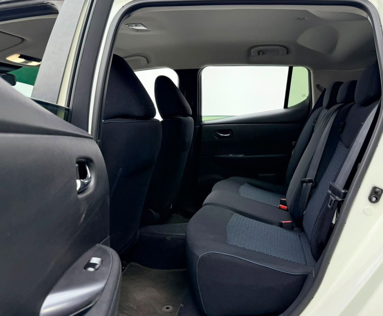 نيسان ليف 2019 Nissan Leaf, Very Low Km, Zero Emission, Fully Loaded, Excellent Condition, GCC