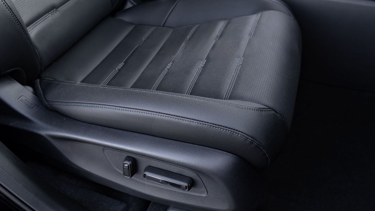 هوندا سي آر في HONDA CRV GLOBAL 30 -YEAR HONOR EDITION 240 TURBO 4WD PREMIUM ENJOYMENT EDITION [ EXPORT ONLY ]