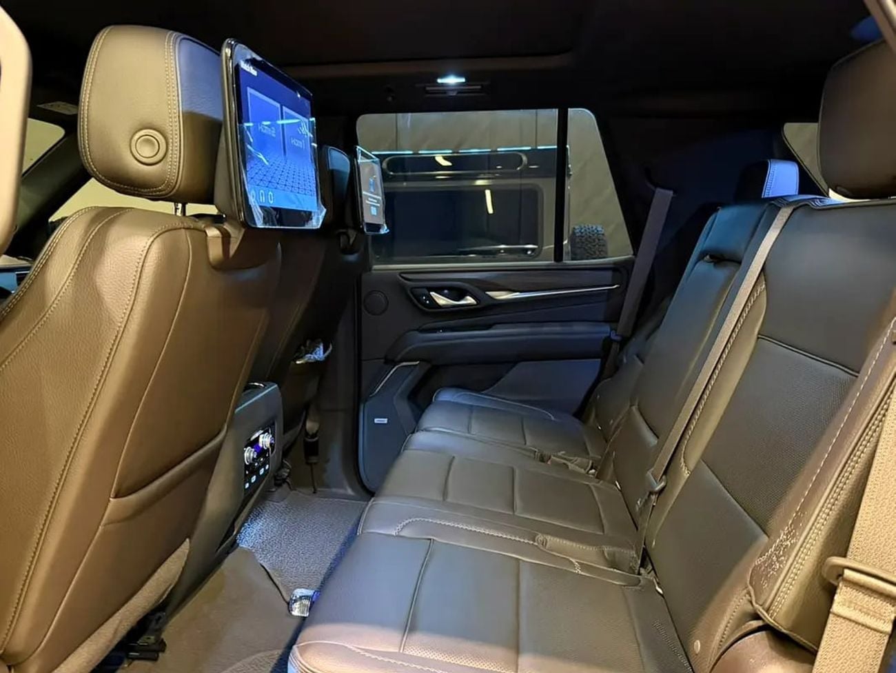 جي أم سي يوكون DENALI | GCC Specs | V8 | Luxury SUV | Full Option | Excellent Condition