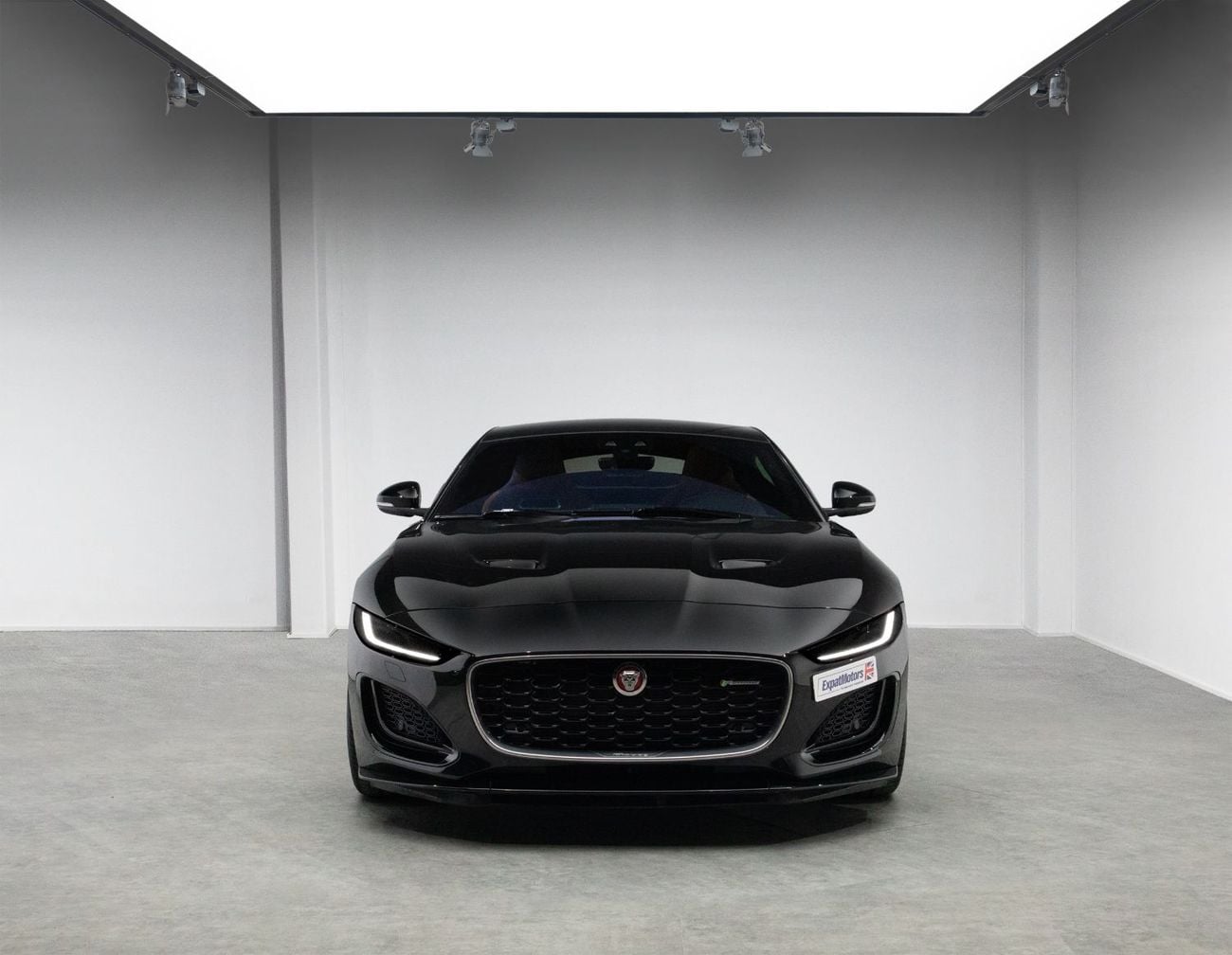 جاكوار F Type R-Dynamic 3.0L (300 HP)