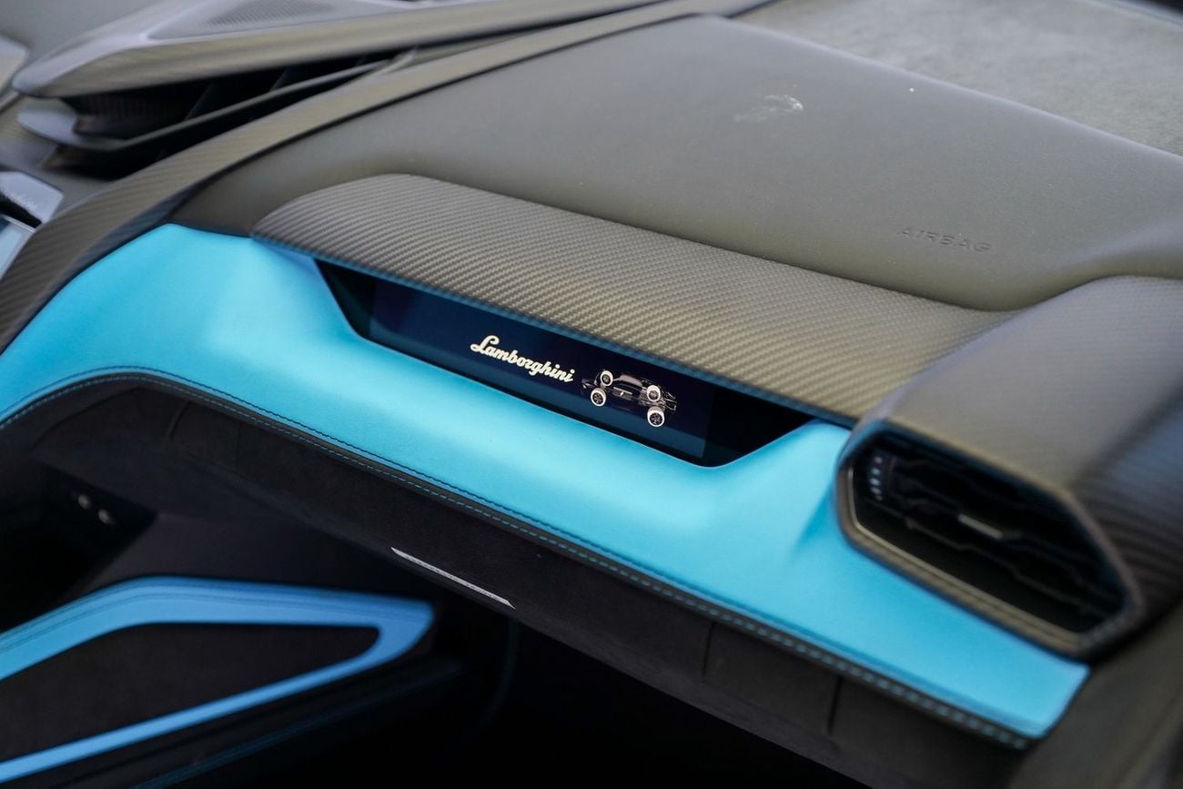 Lamborghini Revuelto 6.5L V12 Hybrid