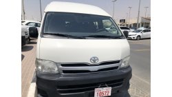Toyota Hiace Highroof 15 str,Model:2013. Excellent Condition