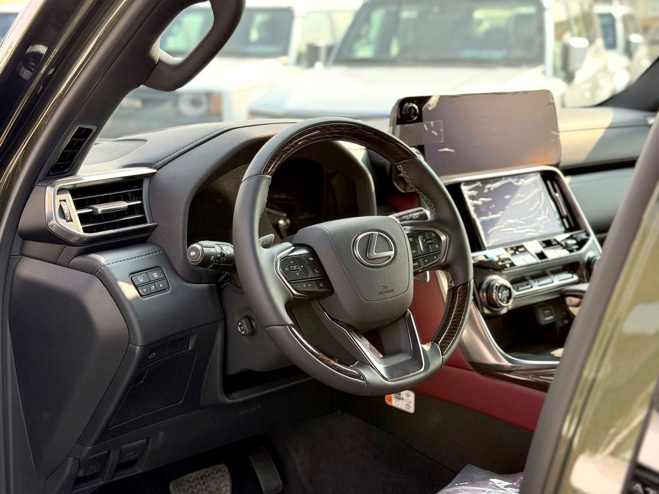 لكزس LX 600 LEXUS LX 600 || 7 Seater || 2025