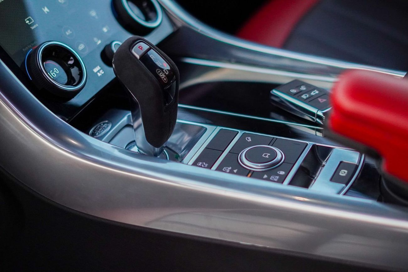 Land Rover Range Rover Sport HST 3.0L