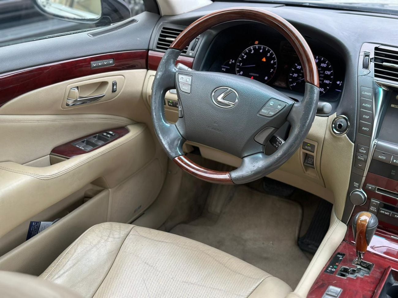 لكزس LS 460 LEXUS LS460 | 2007 | FULL OPTIONS GOOD CONDITIONS