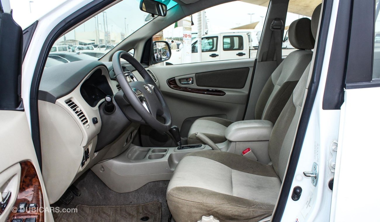 Toyota Innova 2.7 SE