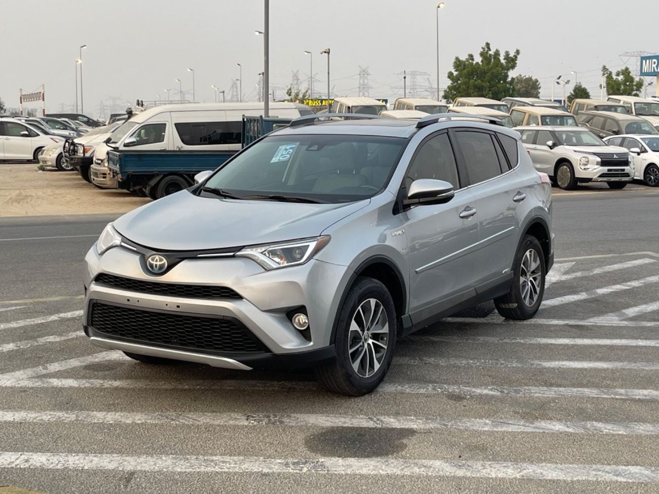 Toyota RAV4 VXR 2017 TOYOTA RAV4 XLE HYBRID IMPORTED FROM USA