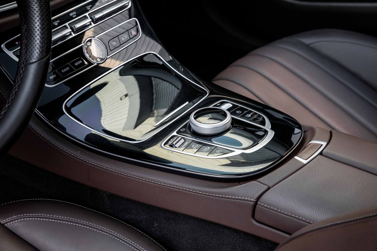 Mercedes-Benz E200 E200 | 2,609 P.M | 0% Downpayment | Mercedes-Benz E200!