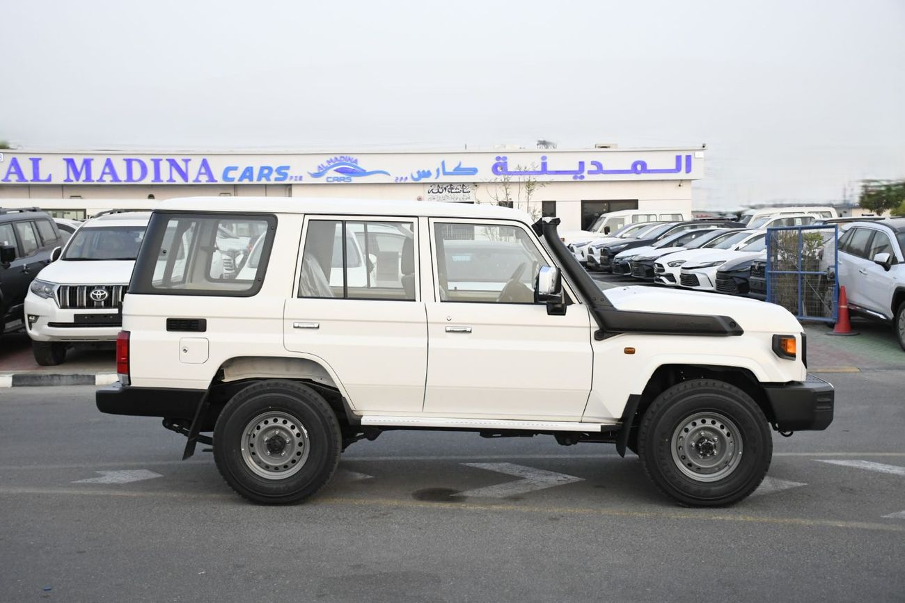 Toyota Land Cruiser 70 76 Series  2.8L Automatic Diesel  with diff lock ( LC Possible )