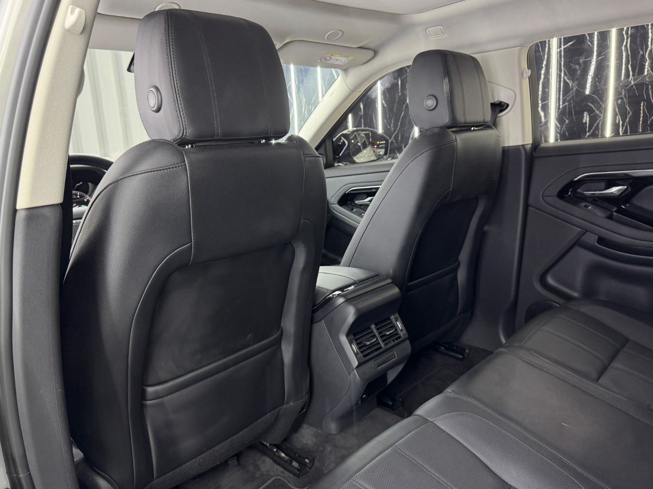 لاند روفر رانج روفر إيفوك P200 S 2.0L 2021 Range Rover Evoque P200 S, 2026 Range Rover Warranty + Service Pack, Low Kms, GCC