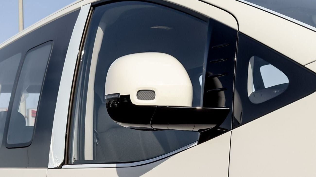 هيونداي ستاريا 2.2 Diesel 11 Seater M/T 2025 MY