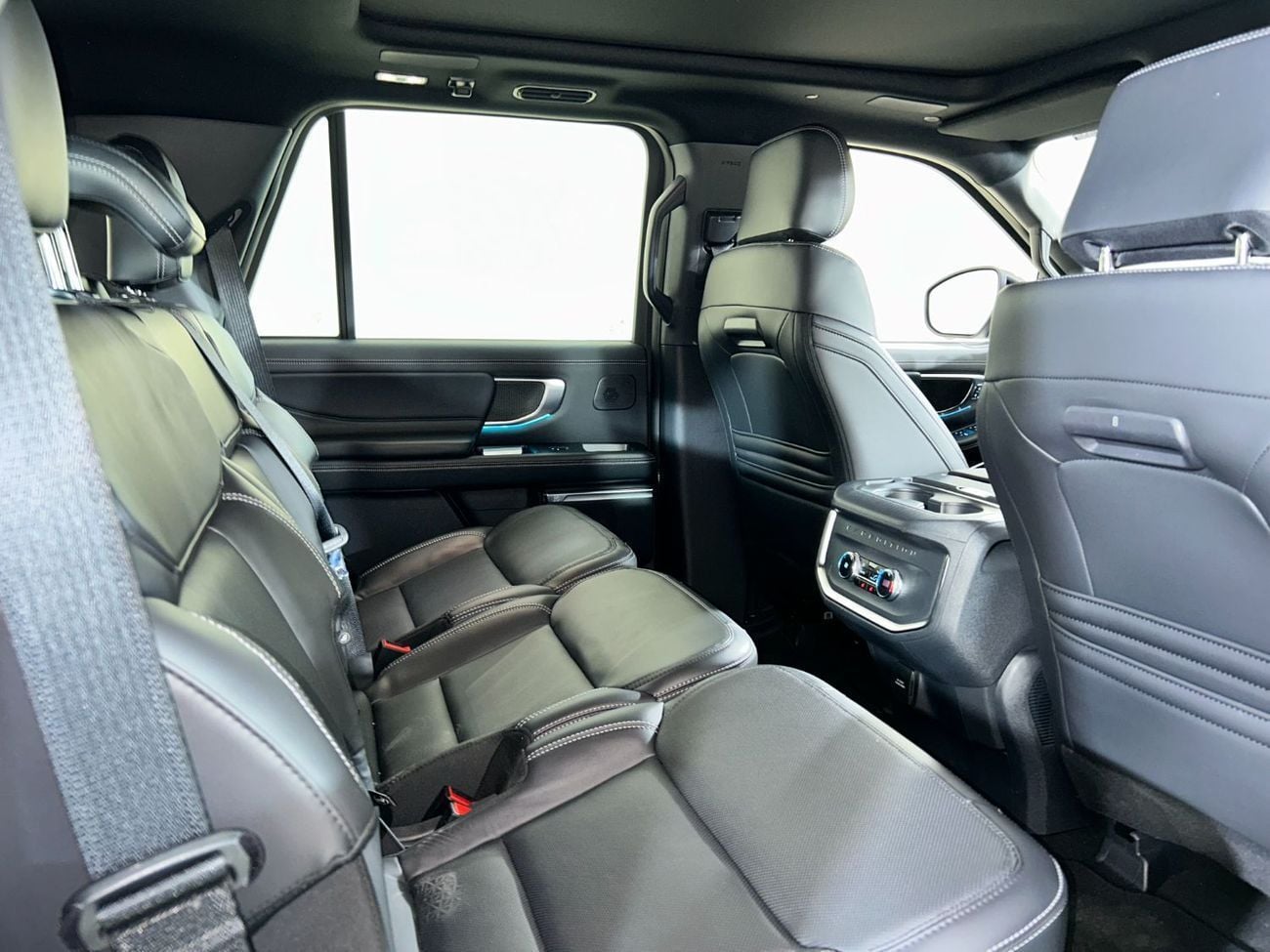 فورد إكسبيديشن SP3425 STEALTH PERFORMANCE / AL TAYER MOTORS AL QOUZ SHOWROOM