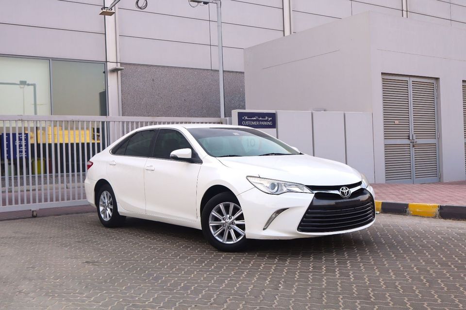 Used Toyota Camry GL GCC 2017 for sale in Sharjah - 764782