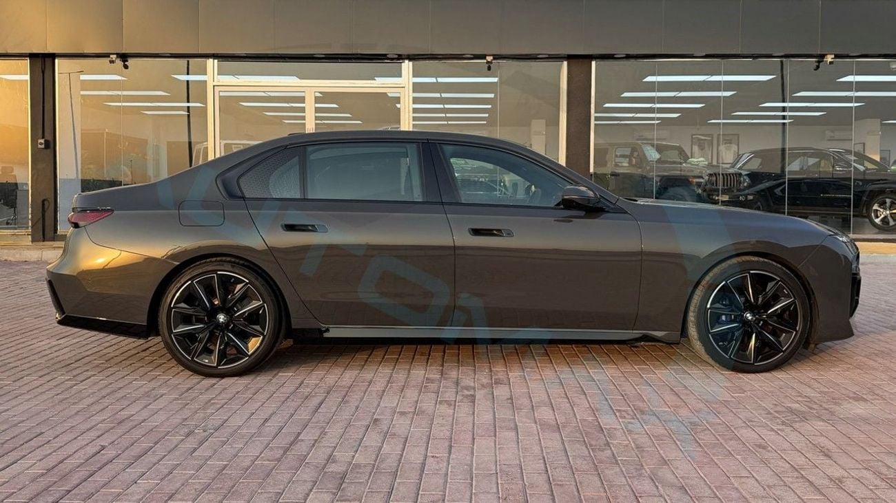 بي أم دبليو 740i ماستركلاس M SPORT PACKAGE 2026 (For Export , НА ЭКСПОРТ) 3.0TT RWD GCC Без пробега