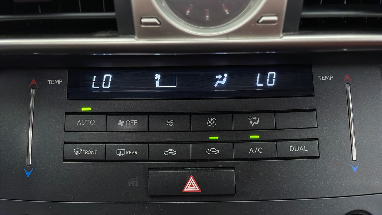 Lexus IS 200 IS 200t F 2000