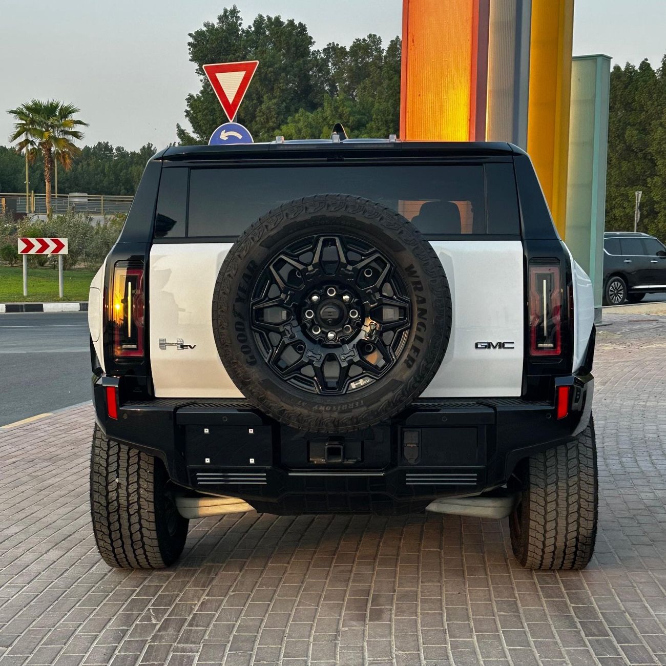 GMC Hummer EV SUV