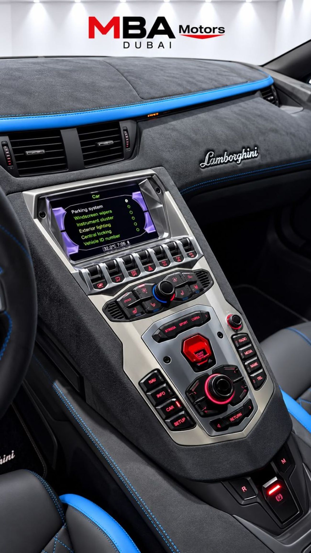 Lamborghini Aventador ROADSTER 6.5L V12 GCC Full service history