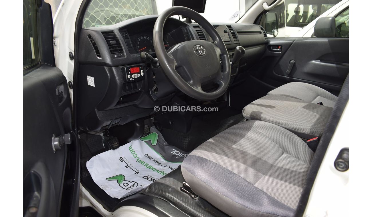 Toyota Hiace GL - Standard Roof Toyota hiace 6 seater chiller van, model:2017. Excellent condition