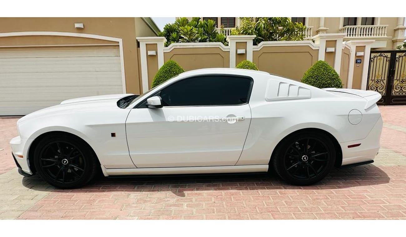 Ford Mustang Roush V6