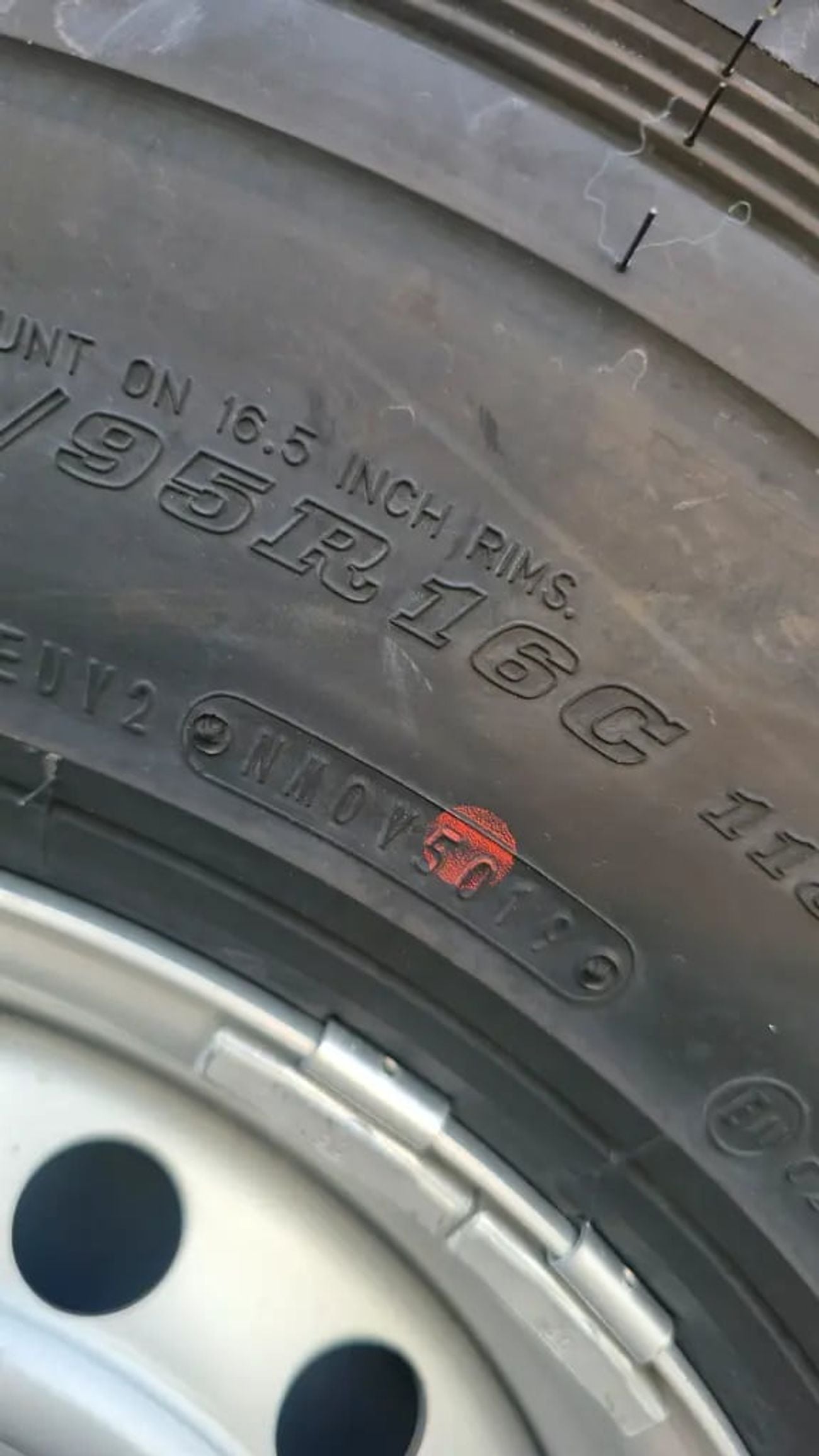 Toyota Land Cruiser 70 LC79 LX GCC Specs