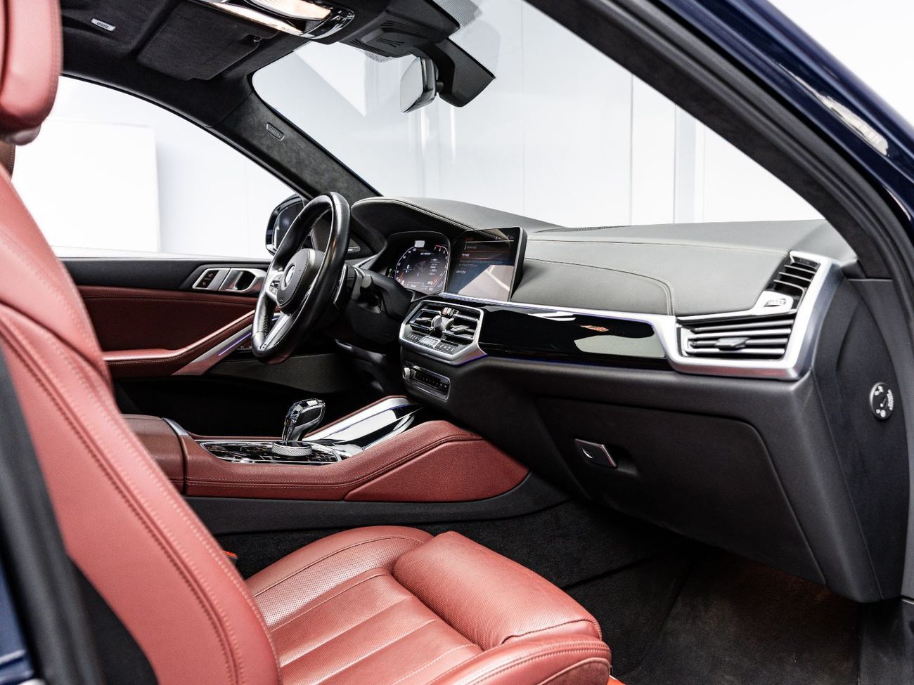 بي أم دبليو X6 2022 BMW X6 M50i, 4.4L TC V8, AWD,  530bhp, 8 Speed Automatic