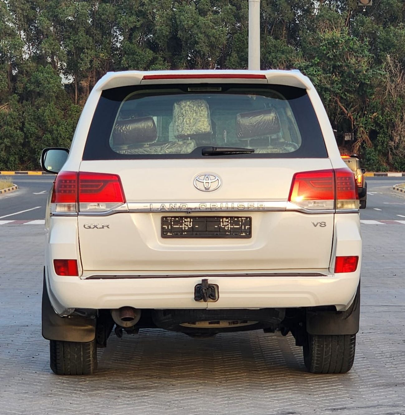Toyota Land Cruiser GXR V6