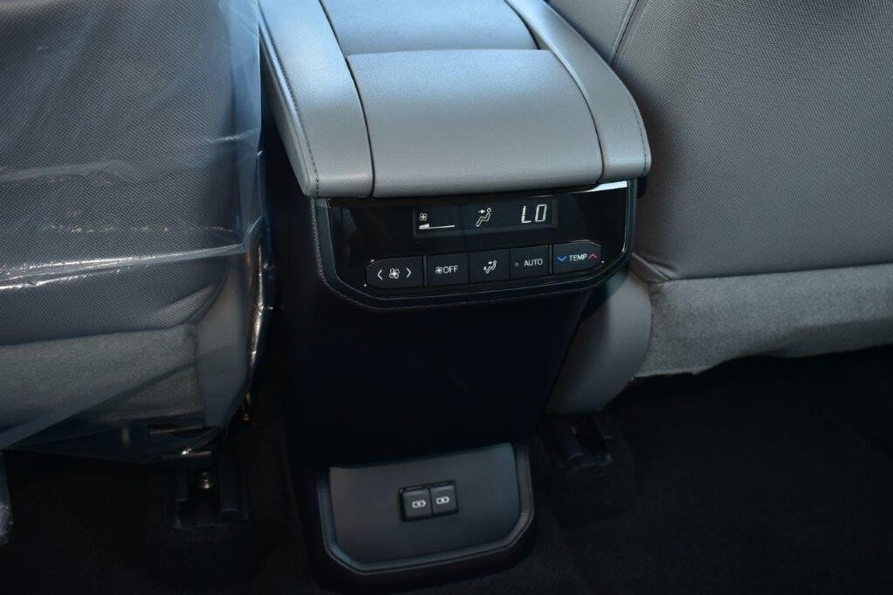 تويوتا هايلاندر Hybrid 2.5L FWD 7-Seater Automatic