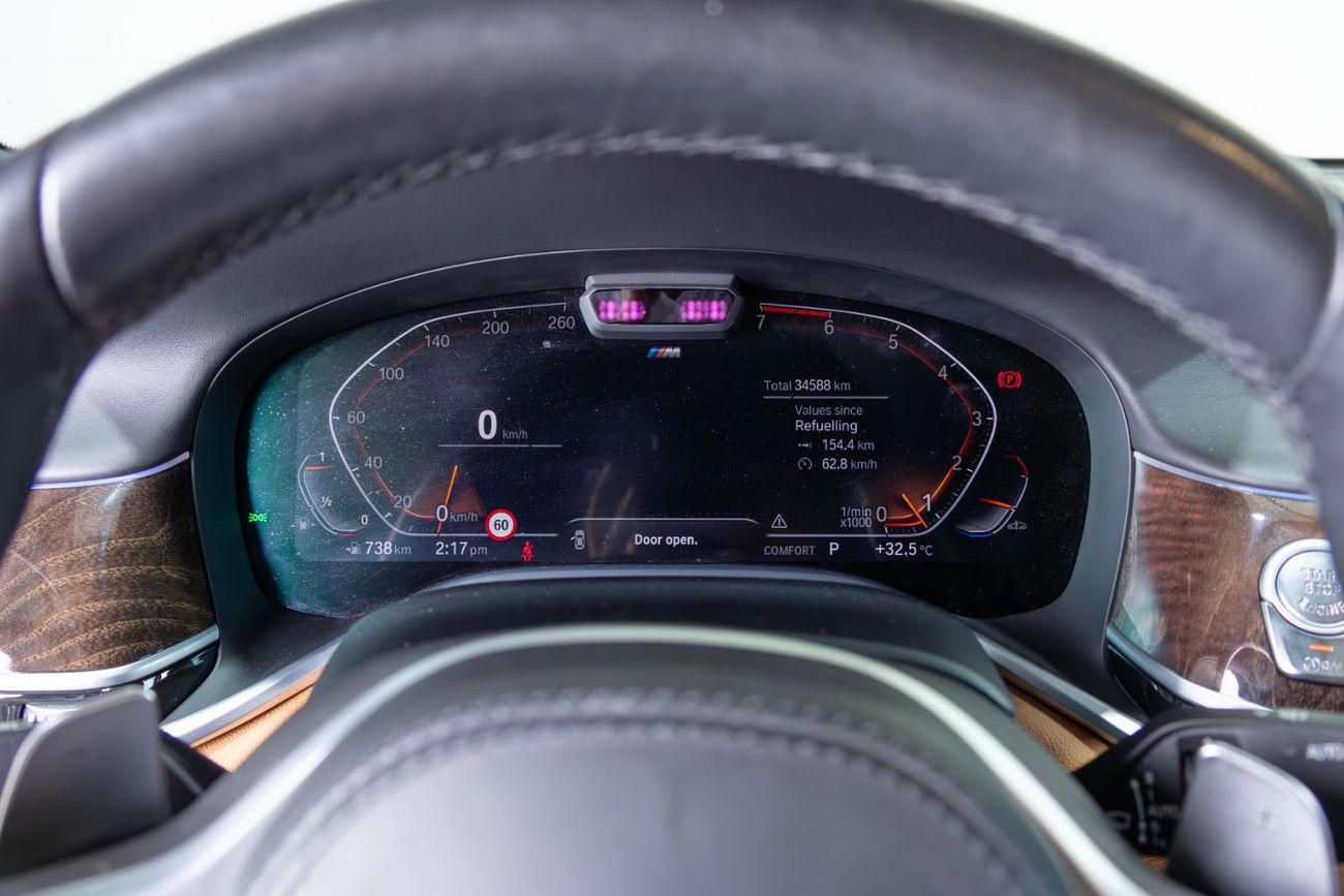 بي أم دبليو 750Li M Sport 4.4L (443 HP)