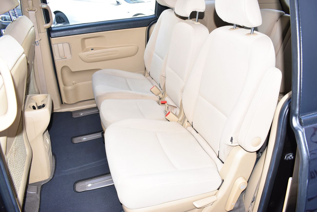 كيا كارنيفال AED 1199 PM | 3.3L LX GCC DEALER WARRANTY