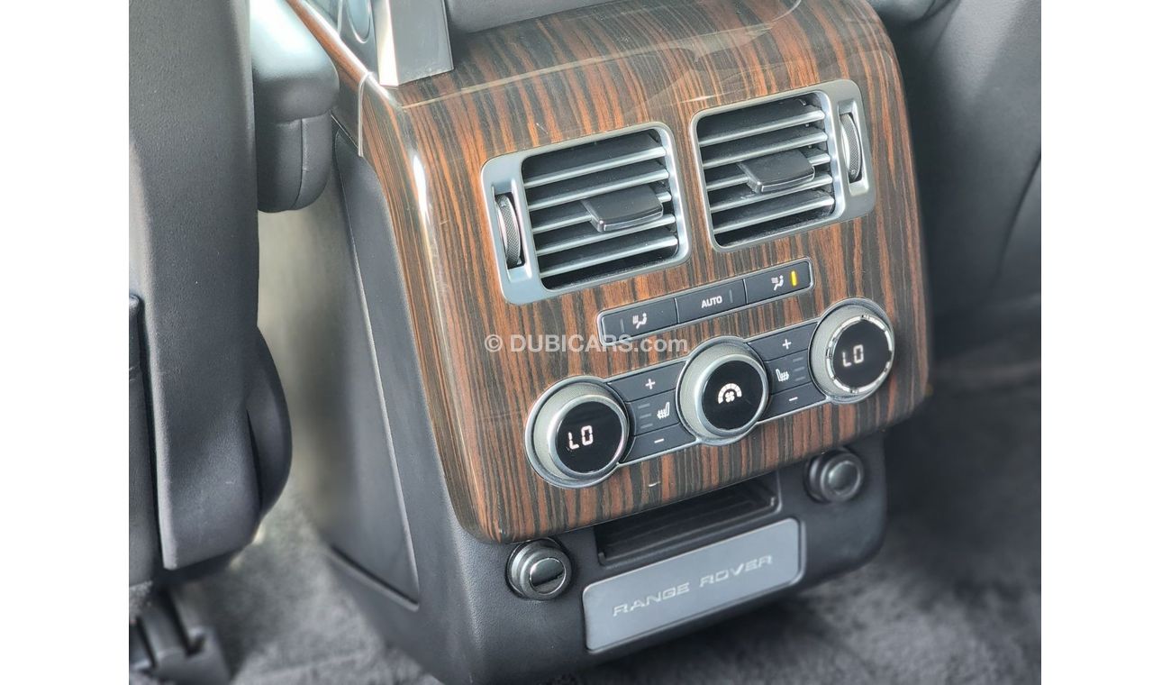 Land Rover Range Rover facelifted