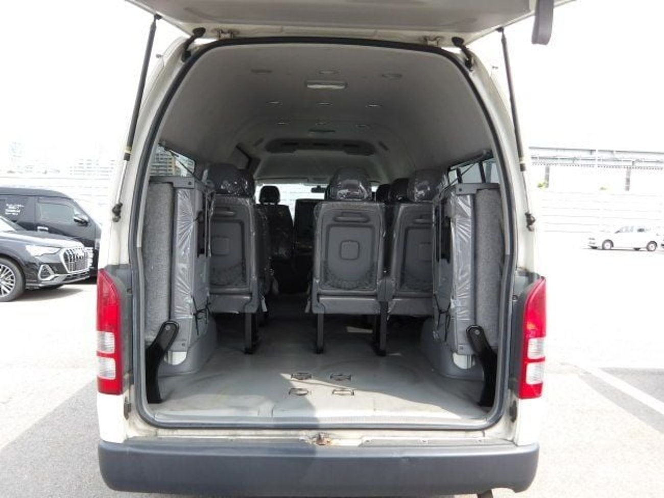 تويوتا هاياس 2.7 V4 PETROL /  PS, PW, AB, ABS, HIGH DECK, HIGH ROOF, POWER SLIDE DOOR (L) 2010/SUPER LONG GL 4WD/