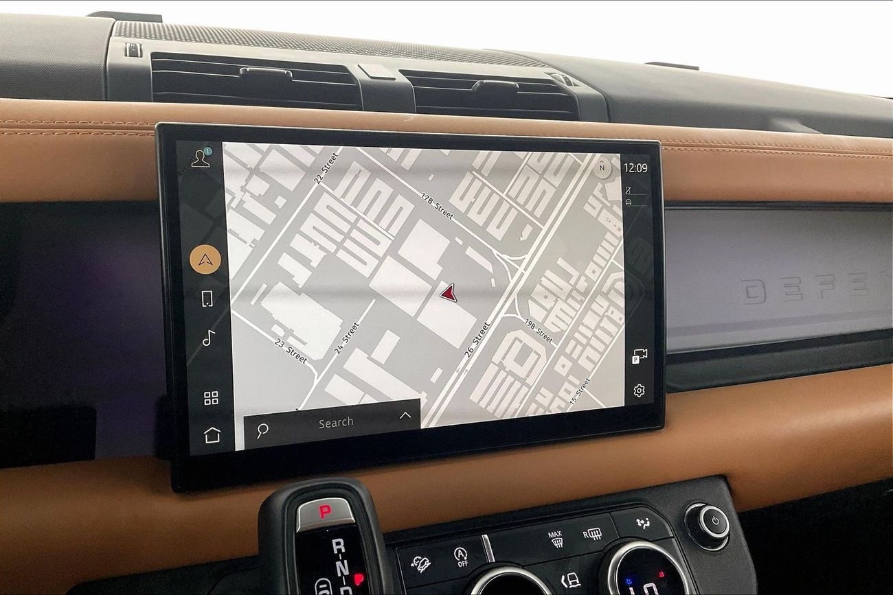 لاند روفر ديفندر P400 130 HSE | National Day Celebration | شامل الضمان | 0 ﺪﻔﻋﺓ ﺃﻮﻟﻯ