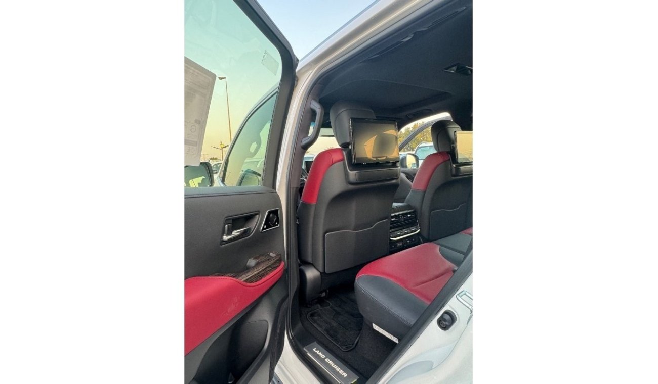 تويوتا لاند كروزر LAND CRUISER VXR 3.5 409TT WHITE COLOR INTERIOR RED