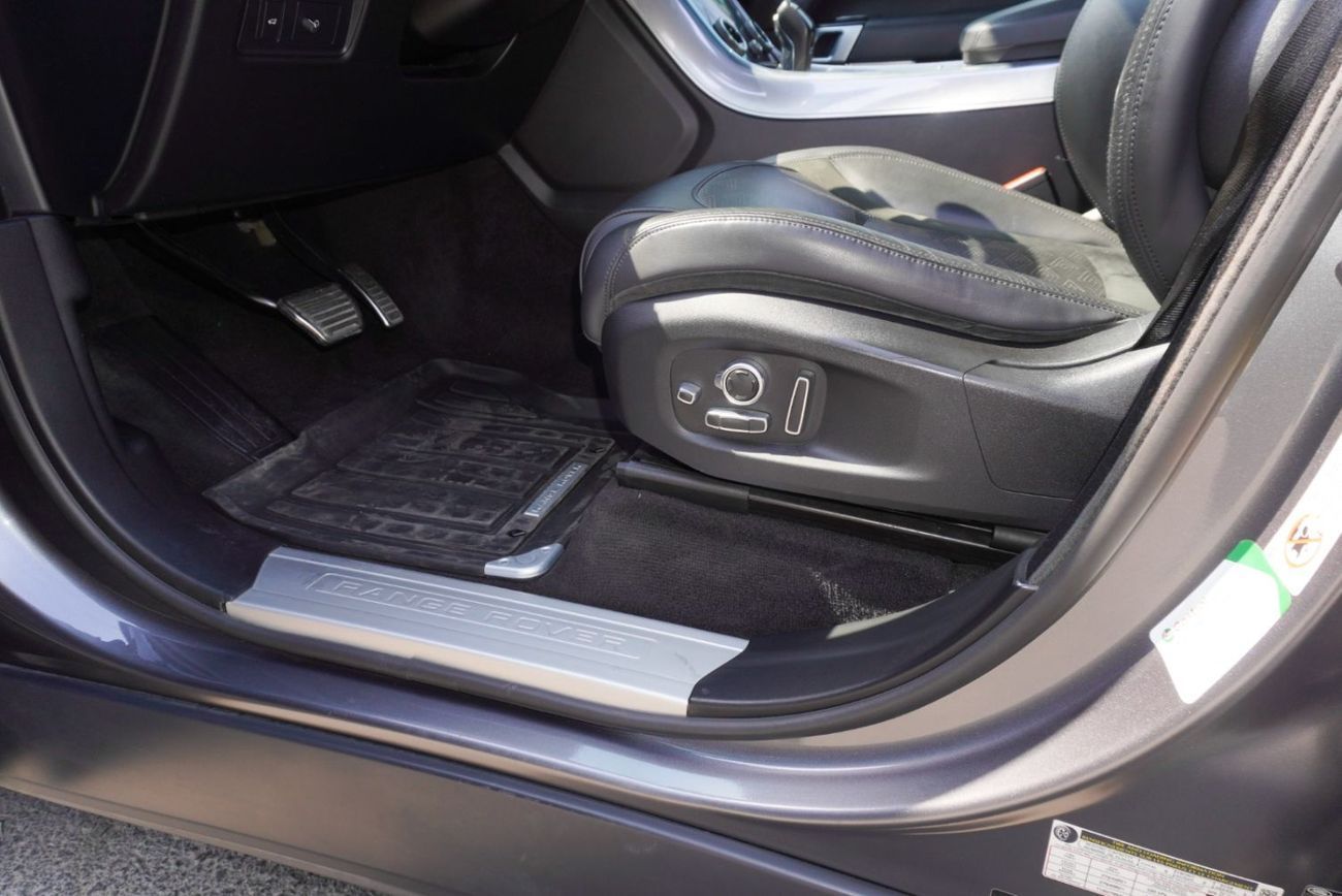 Land Rover Range Rover Sport SVR 5.0L (550 HP)