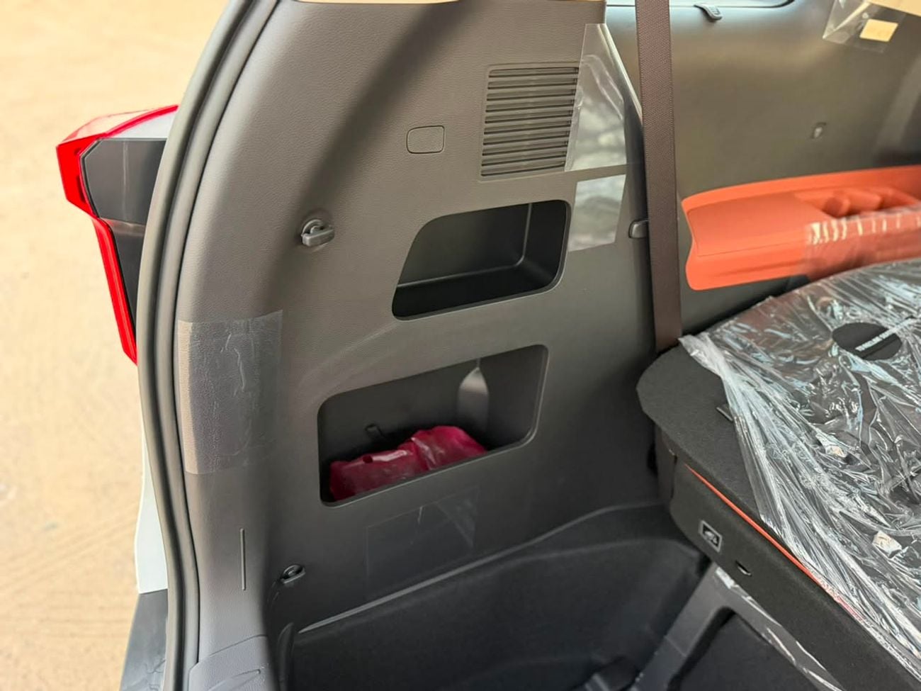 Kia Carnival EX