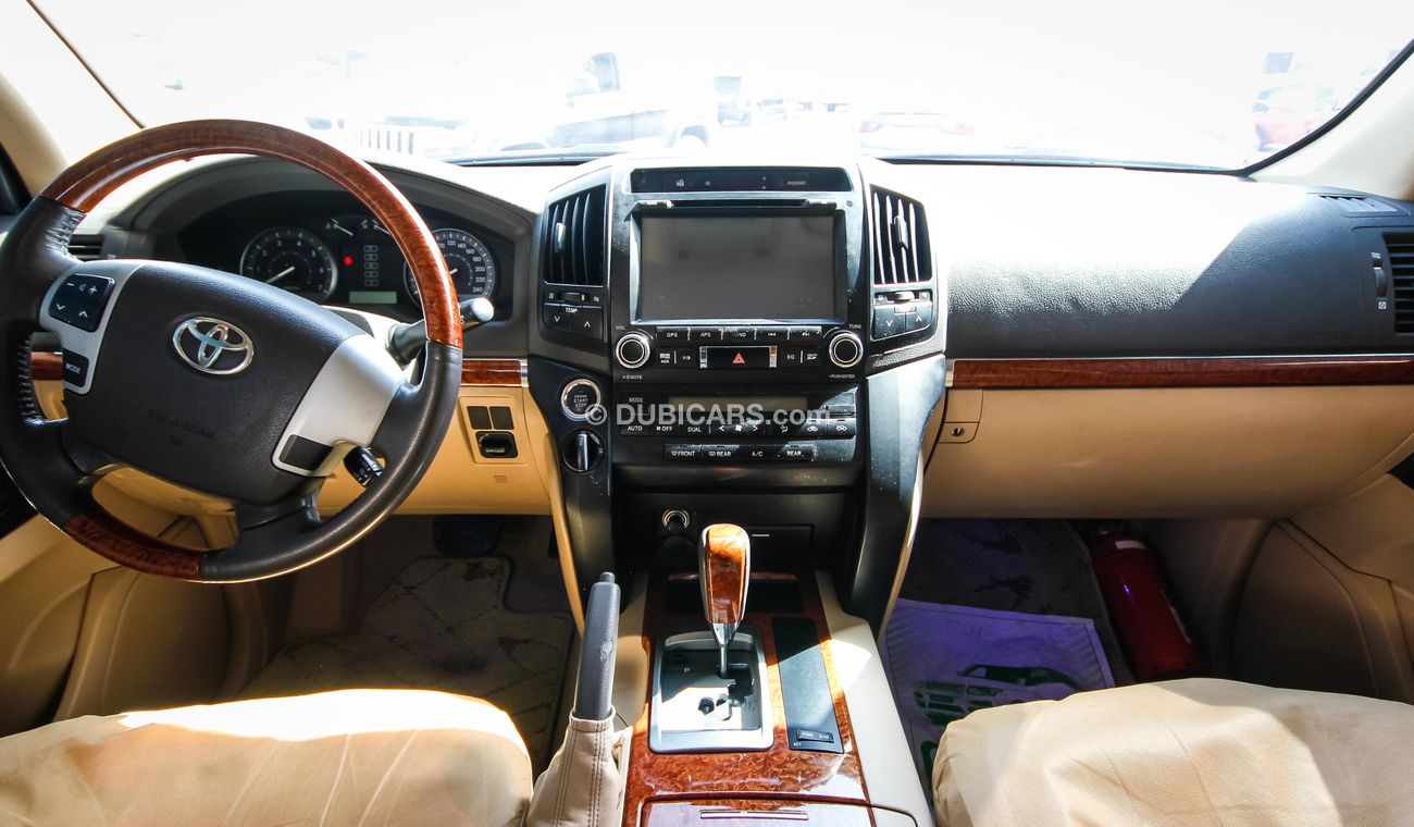 Toyota Land Cruiser GXR V8 with VXR V8 2015 body kit