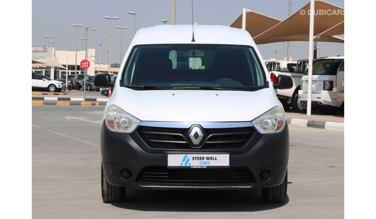 Renault Dokker 2017 | DOKKER DELIVERY VAN WITH GCC SPECS AND EXCELLENT CONDITION