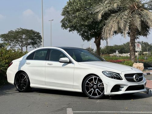 Mercedes-Benz C 200 Premium 2.0L Mercedes C200 AMG / GCC / 2020 / Perfect Condition / 2,055 Dirhams Monthly.